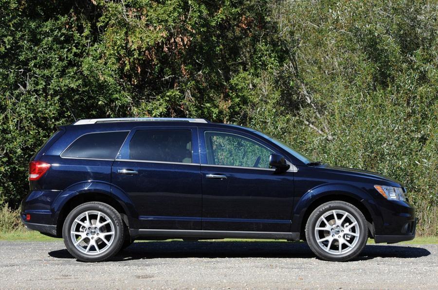  Dodge Journey 2011 года  (фото 7 из 69)